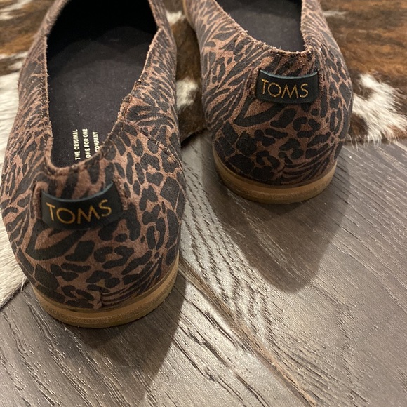 TOMS Jutti Neat Suede Flats in Safari Print 7 Stitch Fix - Picture 5 of 5